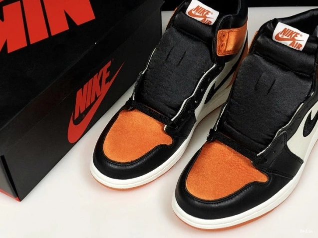 Boostmaster lin Backboard Womens Jordan Shattered Satin Retro Air AV3725-010 1 0719
